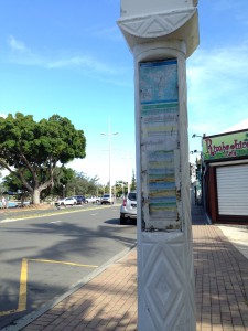 ヌメアのバス停